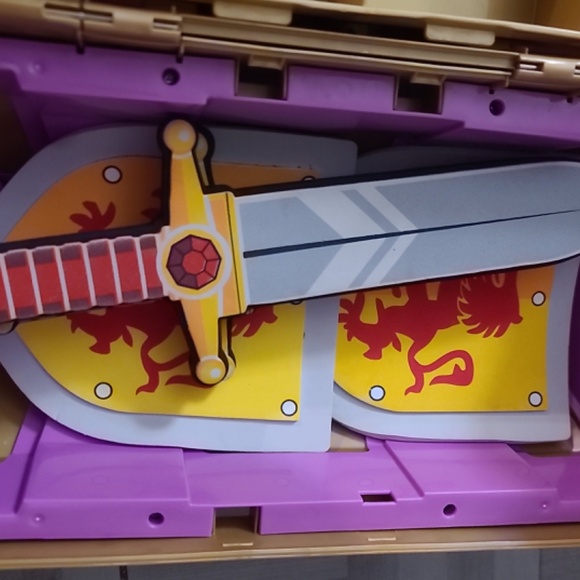 Ryan's World Large Mega Treasure Chest With Keys, Coins Figures, Swords ++++ - Picture 4 of 10